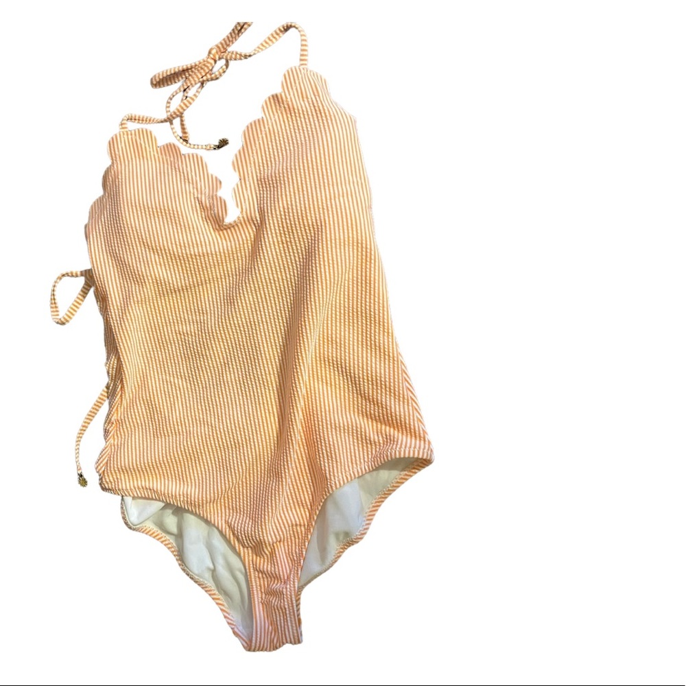 Jessica Simpson Scalloped Pattern One-Piece Swimsuit - Picture 4 of 5